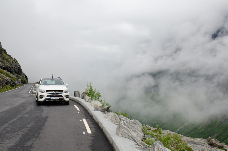 Trollstigen in Norwegen im Nebel