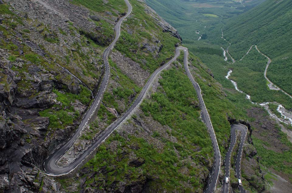 der Trollstigen in Norwegen vom Aussichtspunkt