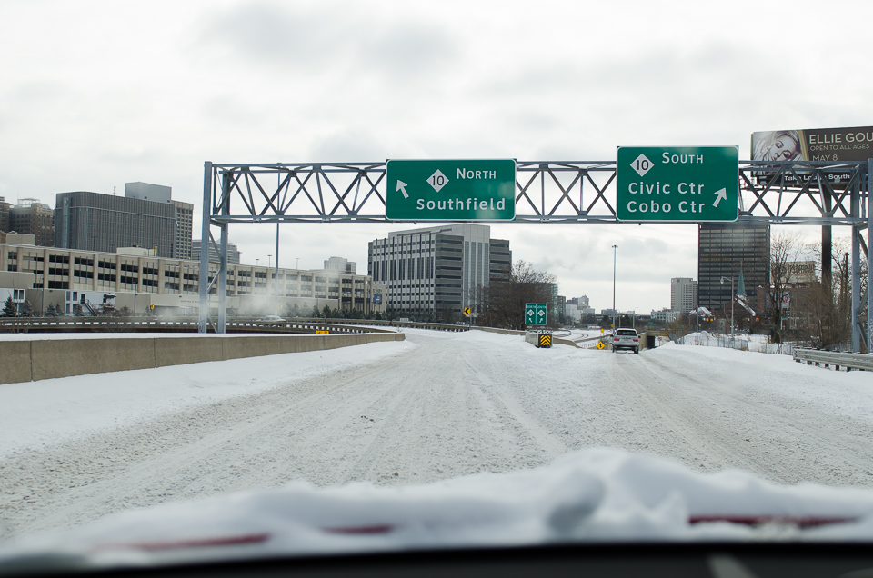 Schnee in Detroit Freeway Southfield