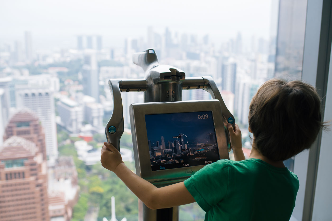 Singapur Sehenswürdigkeiten - Ion Sky mit Kind