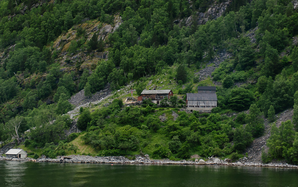 Mit der Fähre durch den Geirangerfjord